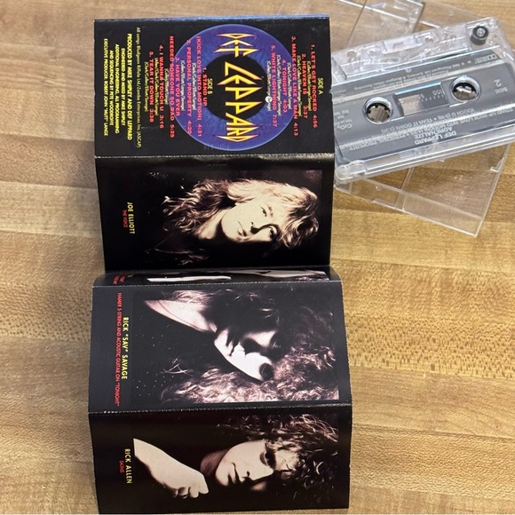 Vintage Def Leppard Adrenalize 1992 Album Cassette Tape 80s 90s Music - Picture 4 of 9